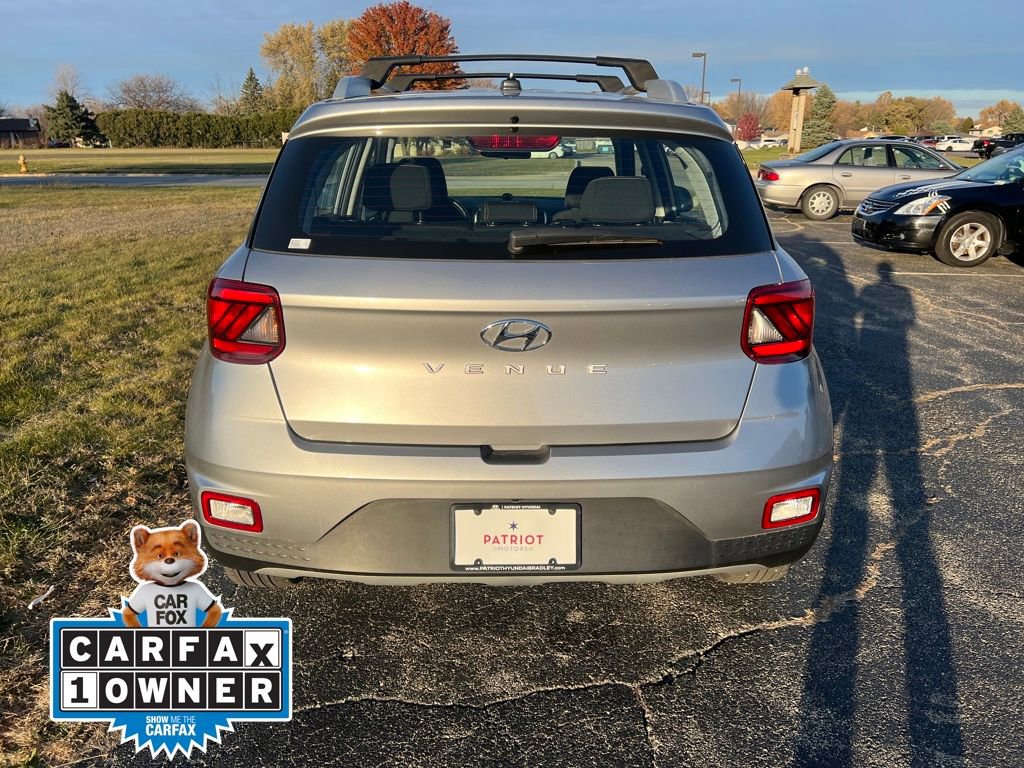 Certified 2023 Hyundai Venue SEL image 4
