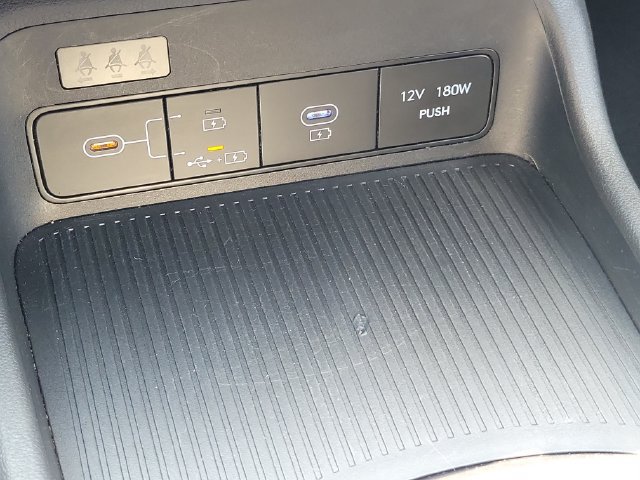 Used 2025 Hyundai Kona SEL FWD image 32