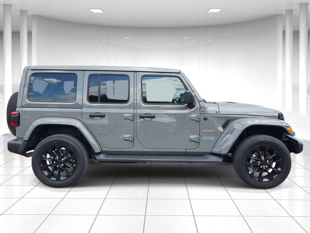 Used 2023 Jeep Wrangler Unlimited Sahara w/ Cold Weather Group AWD/4WD image 2