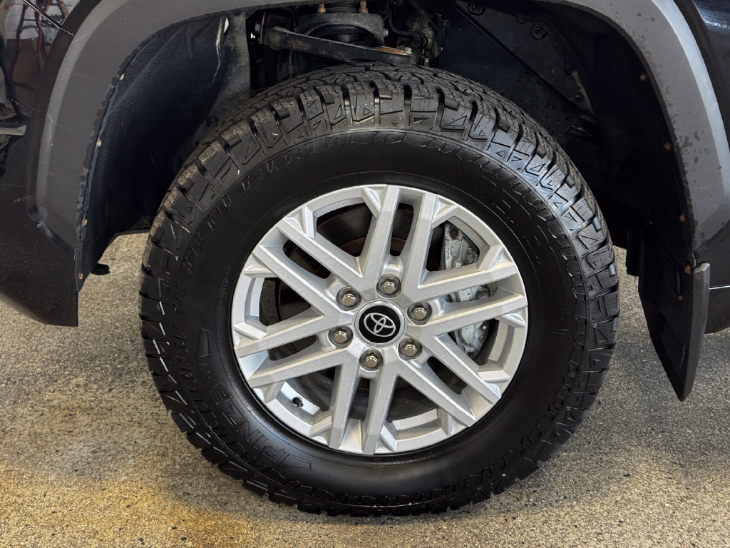 Used 2022 Toyota Tundra SR5 AWD/4WD image 26