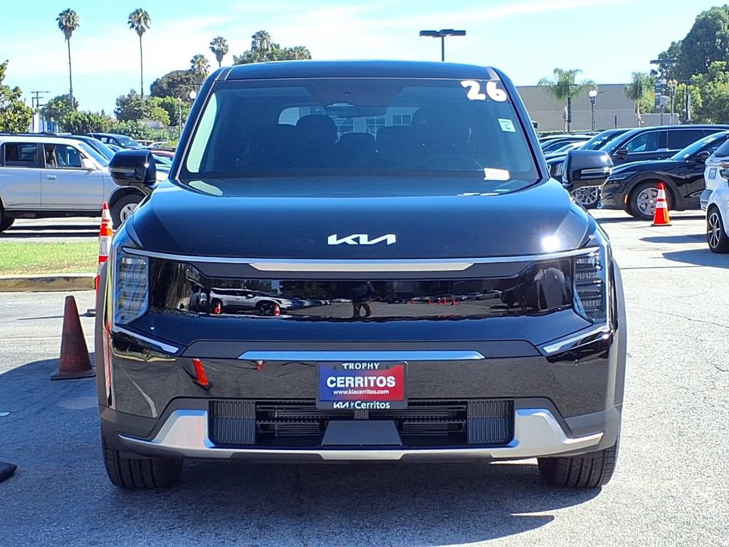 Used 2026 Kia EV9 Light RWD image 2