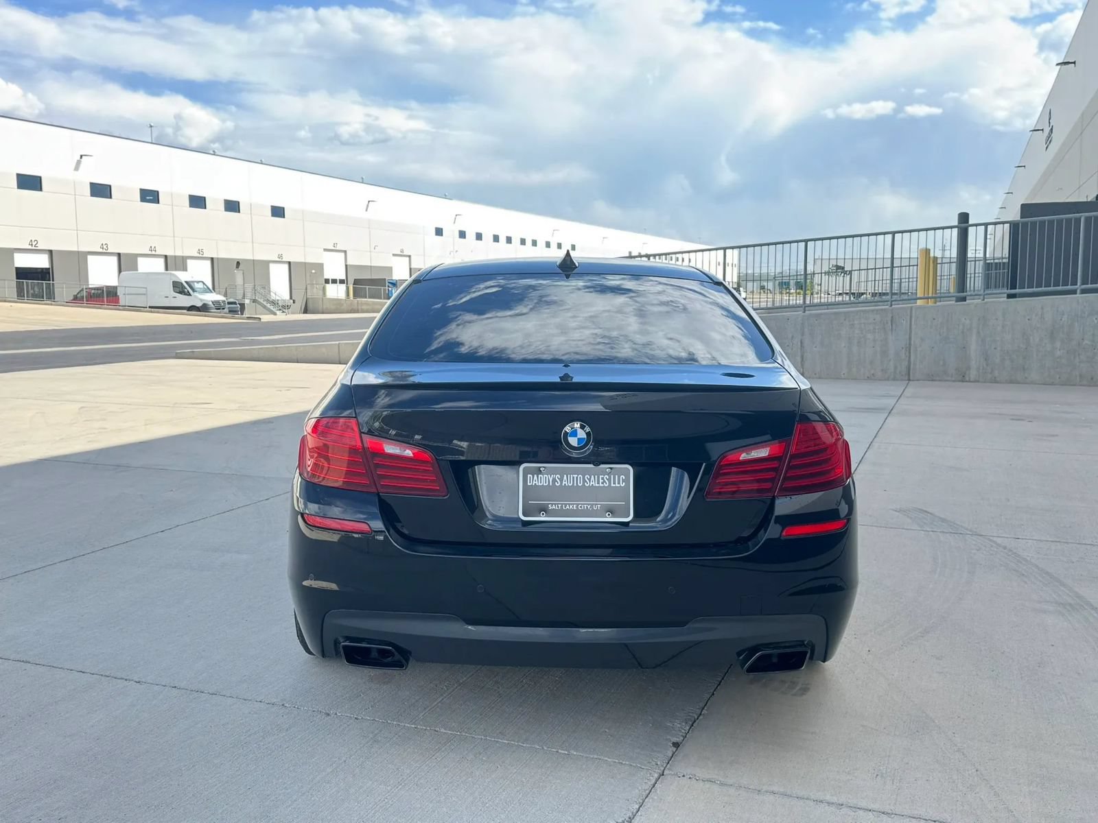Used 2016 BMW 550i xDrive Sedan AWD/4WD image 4