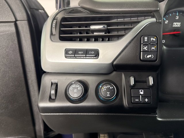 Used 2020 Chevrolet Suburban Premier w/ Premier Plus Edition image 24