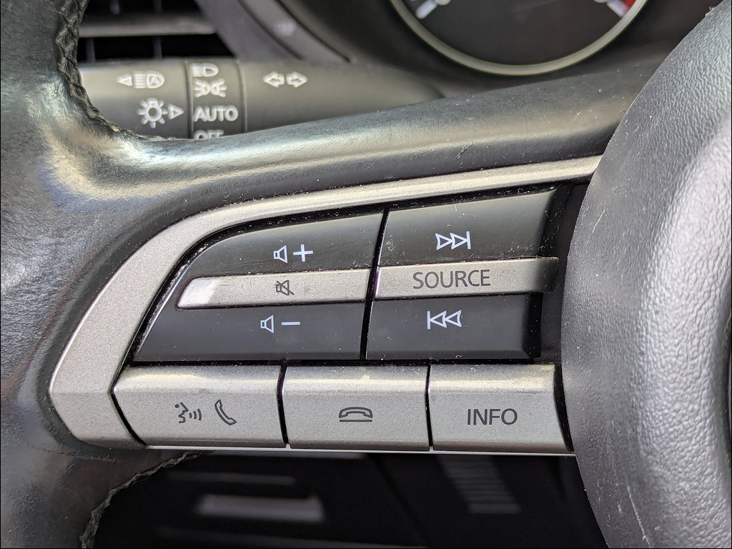 Used 2021 MAZDA MAZDA3 s FWD image 19