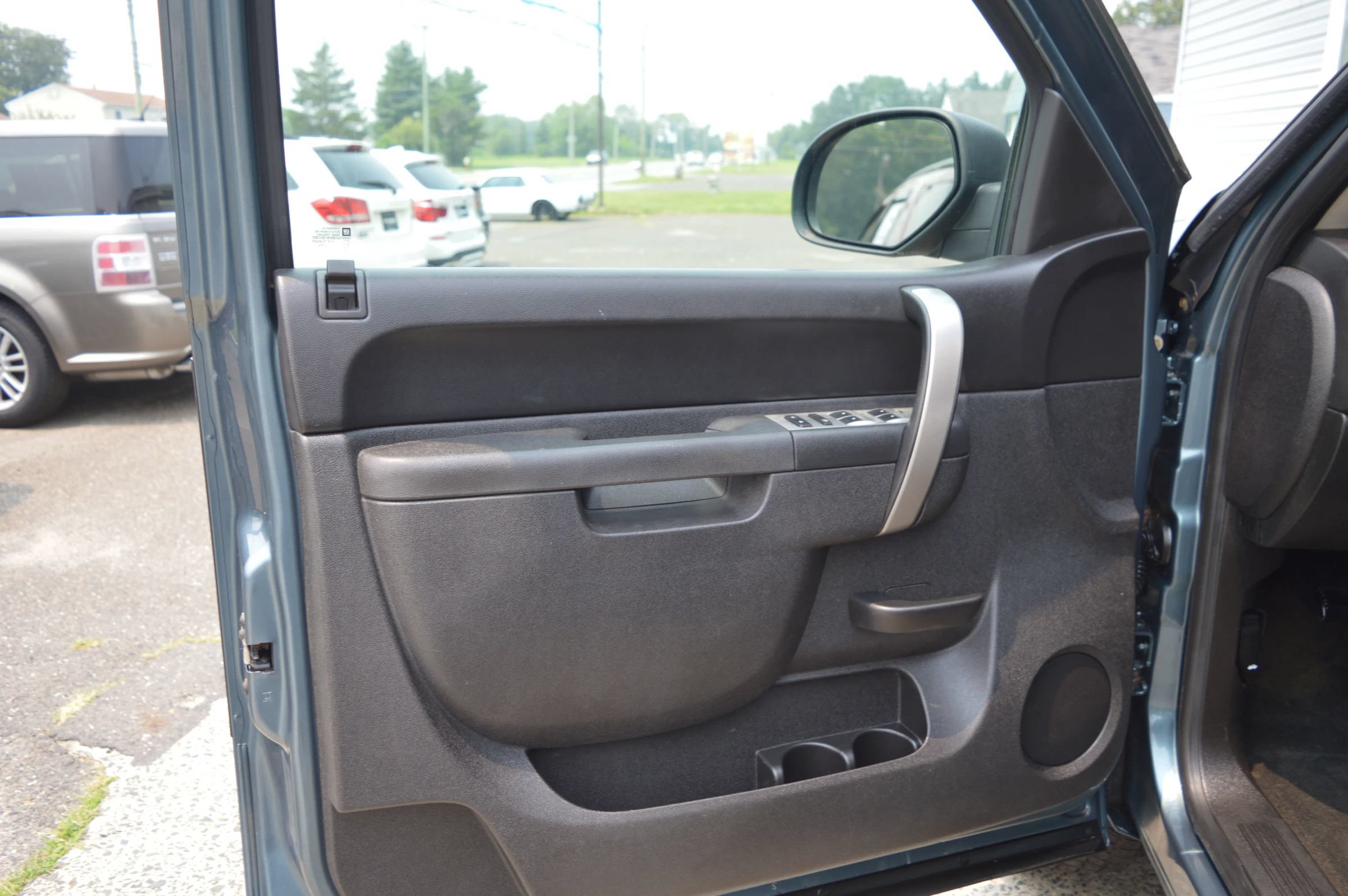 Used 2011 GMC Sierra 1500 SLE w/ Power Tech Package RWD image 11