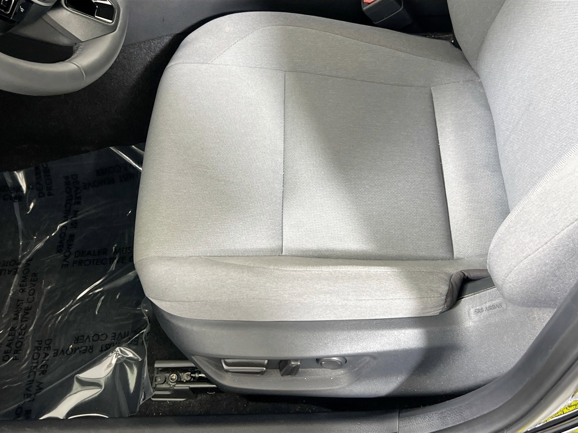 Used 2025 Toyota Camry LE w/ Convenience Package image 18