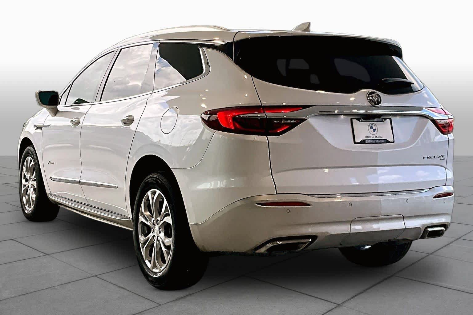 Used 2019 Buick Enclave Avenir w/ Avenir Technology Package AWD/4WD image 11