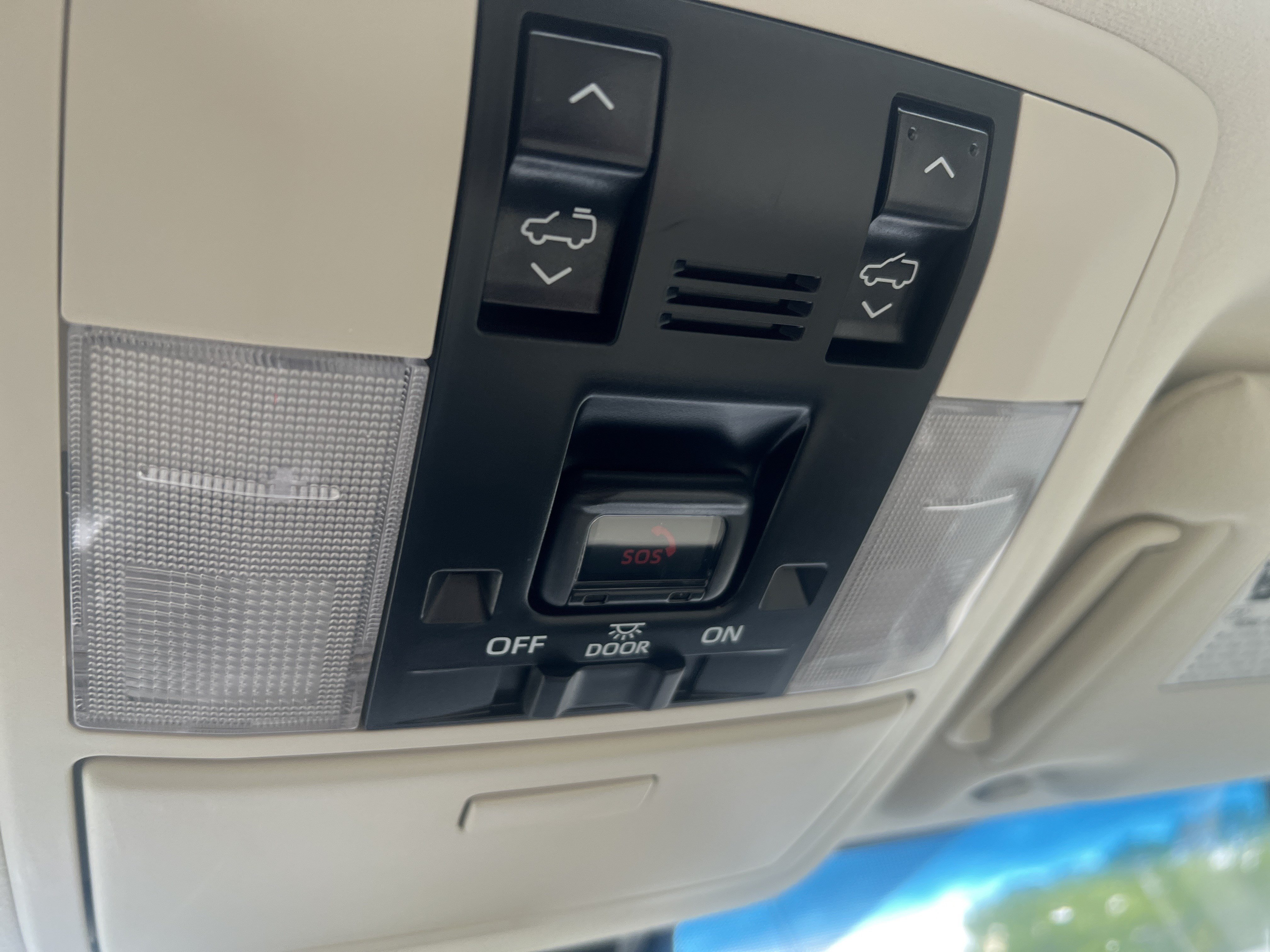 Used 2022 Lexus GX 460 Luxury w/ Accessory Package AWD/4WD image 38