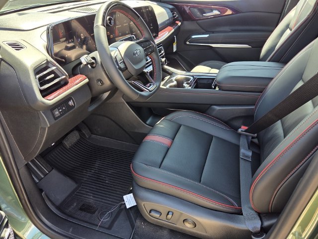 New 2027 Chevrolet Traverse RS w/ LPO, Floor Liner Package FWD image 6