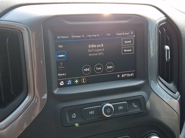 Used 2020 Chevrolet Silverado 1500 Custom w/ Custom Value Package AWD/4WD image 16