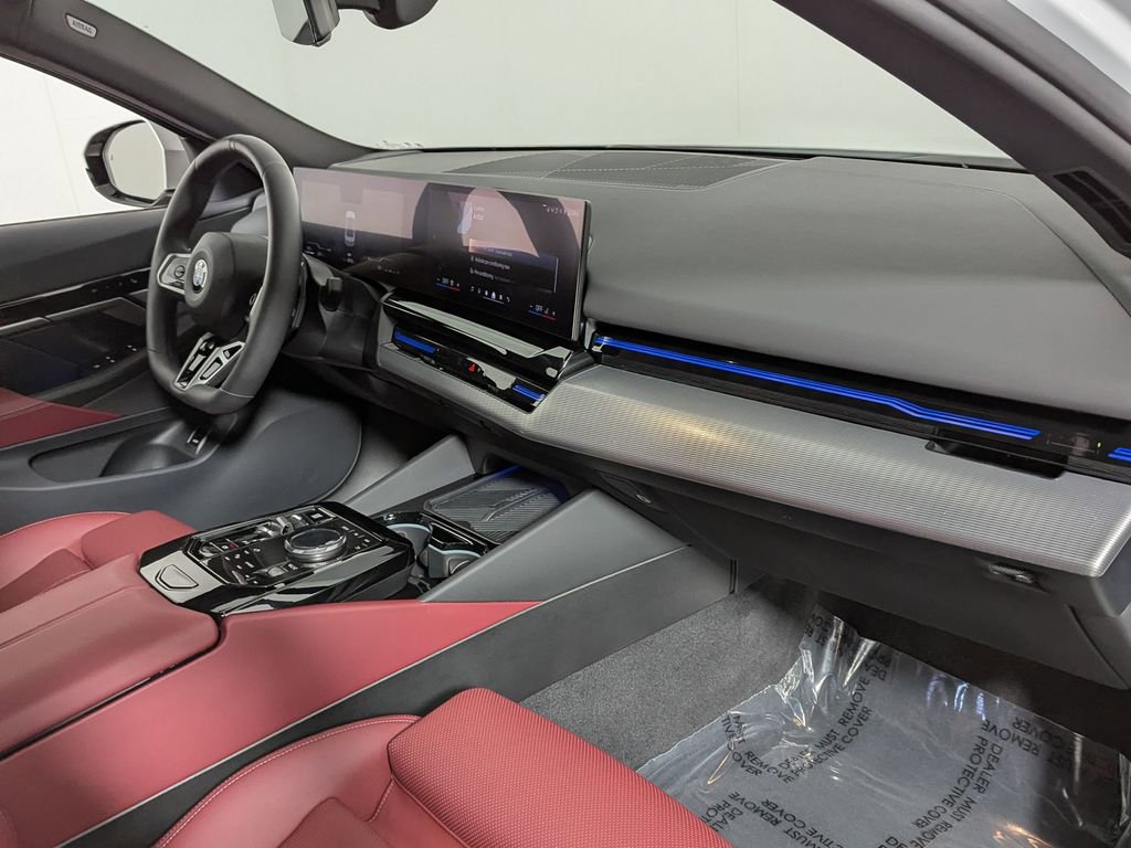 Used 2025 BMW 530i xDrive w/ M Sport Package image 37