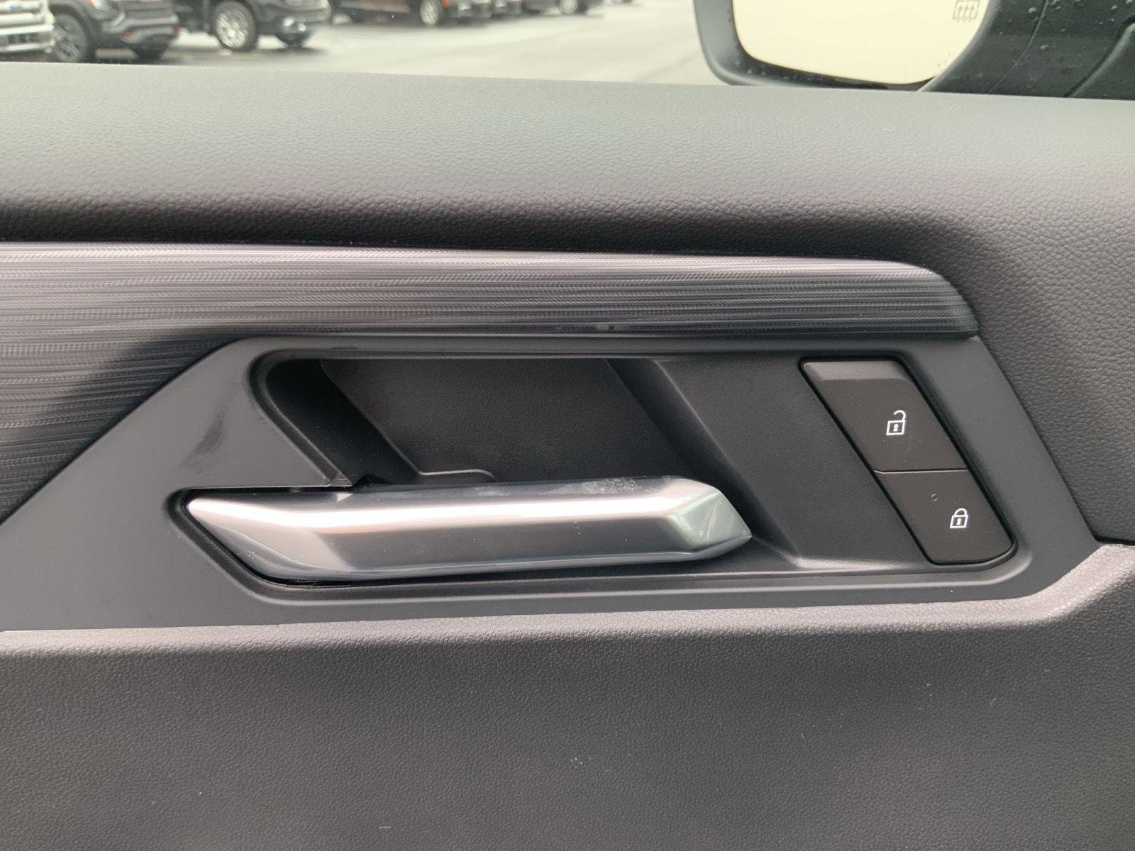 New 2026 GMC Acadia AT4 w/ Luxury Package image 27