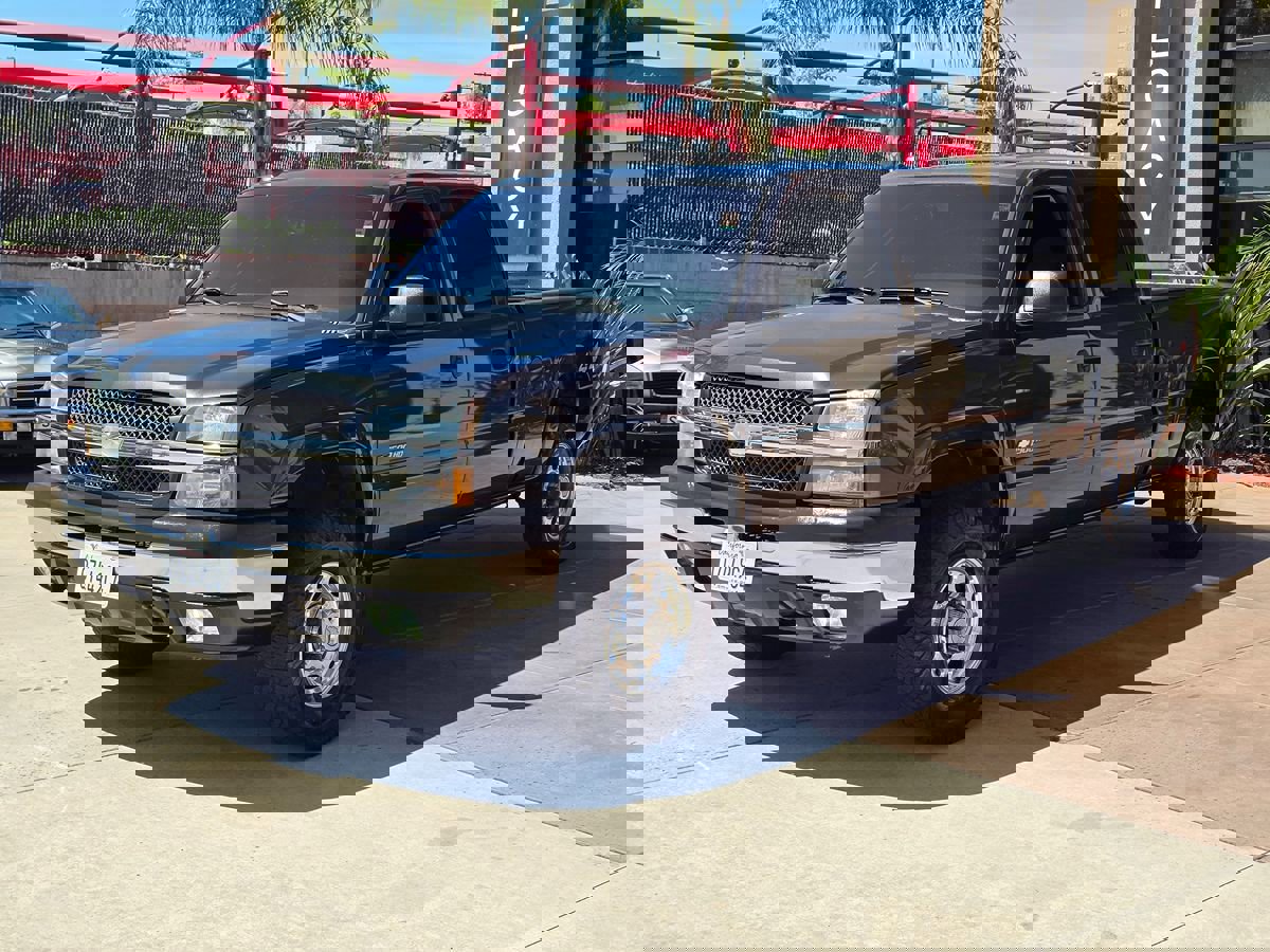 Used 2005 Chevrolet Silverado 1500 LS AWD/4WD image 6