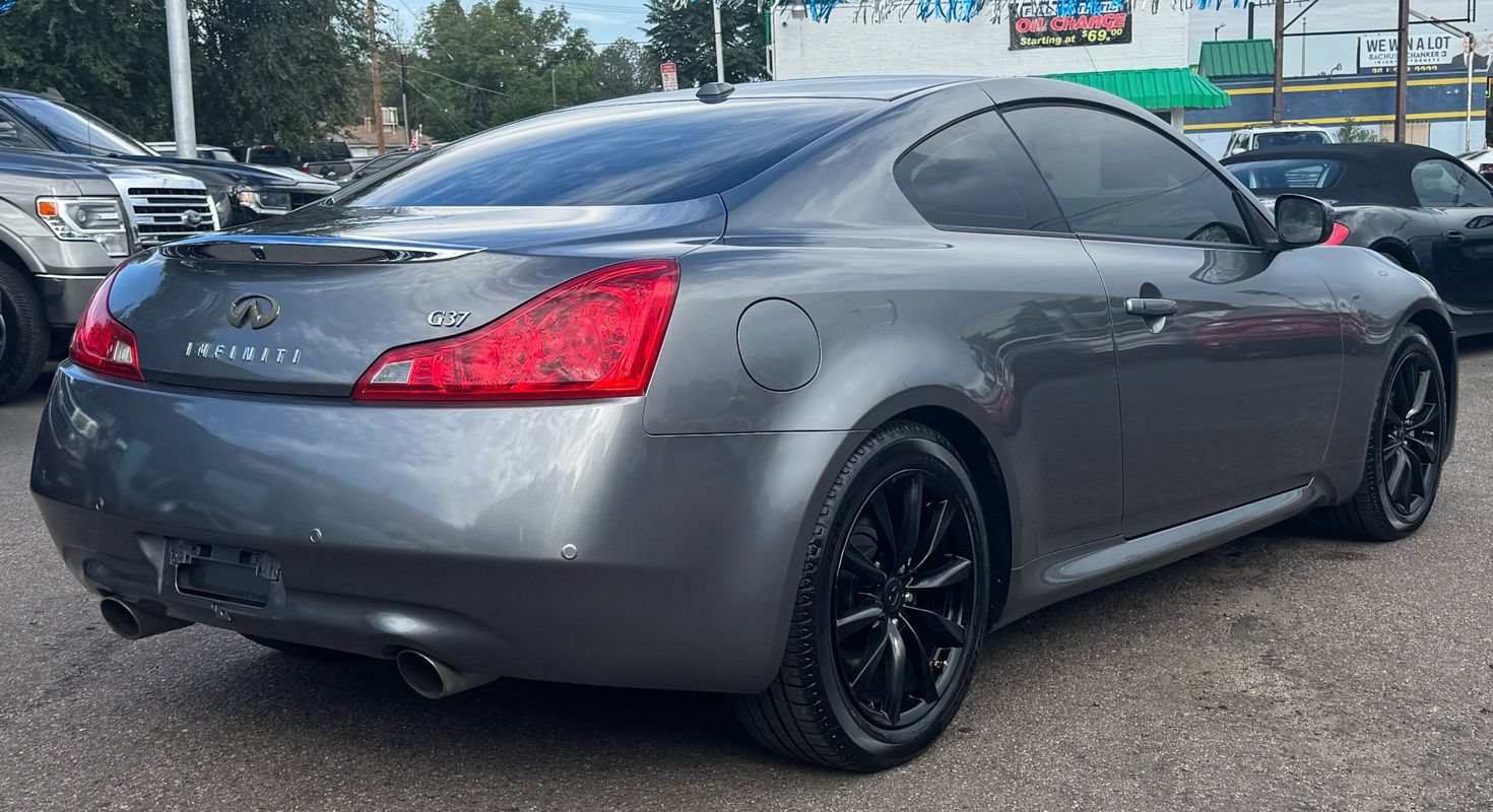 Used 2011 INFINITI G37 Journey w/ Premium Pkg RWD image 3