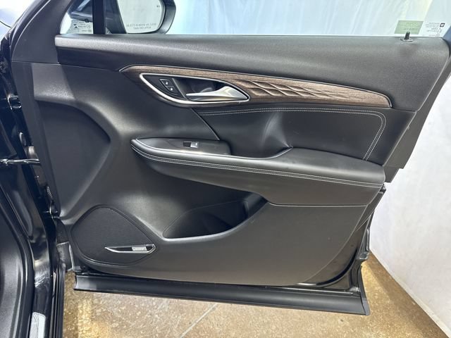 Used 2021 Buick Envision Avenir w/ Technology Package II AWD/4WD image 31