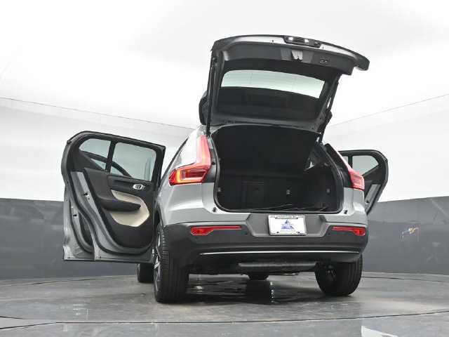 Used 2026 Volvo XC40 B5 Plus AWD/4WD image 54