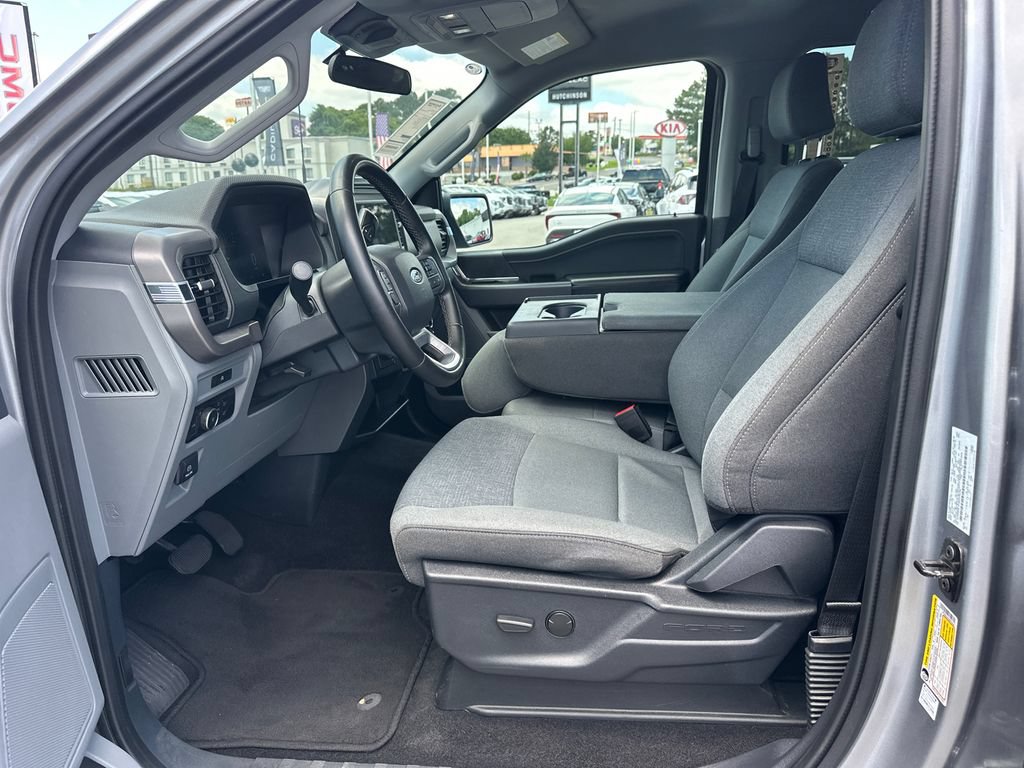 Used 2025 Ford F150 XLT w/ Equipment Group 301A Standard AWD/4WD image 9
