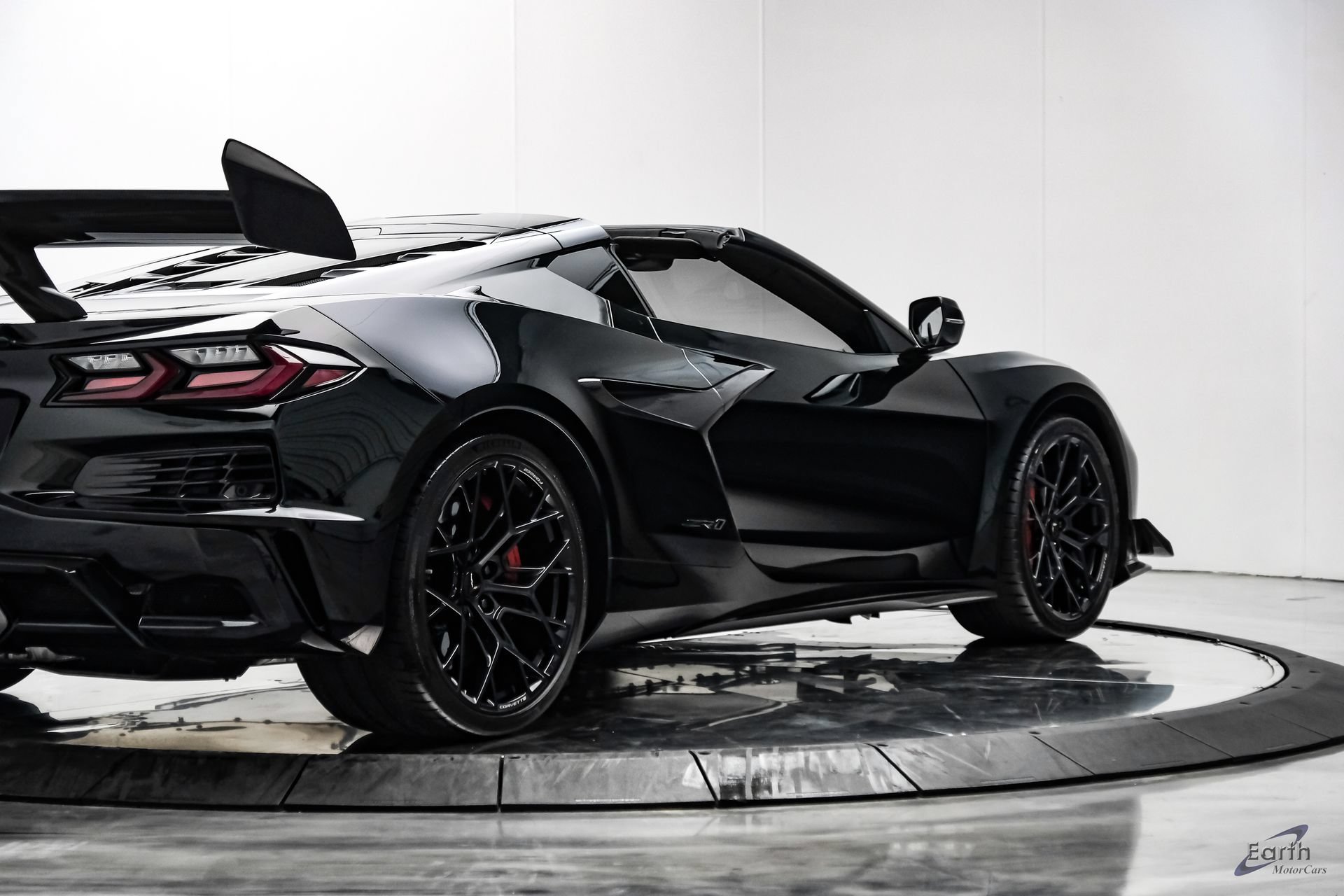 Used 2026 Chevrolet Corvette ZR1 w/ ZR1 Carbon Fiber Aero Package RWD image 26