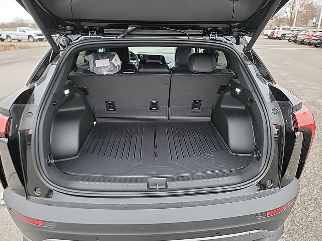 New 2026 Chevrolet Blazer EV LT image 16