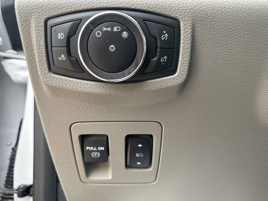 Used 2018 Ford F150 XLT w/ Equipment Group 302A Luxury AWD/4WD image 18
