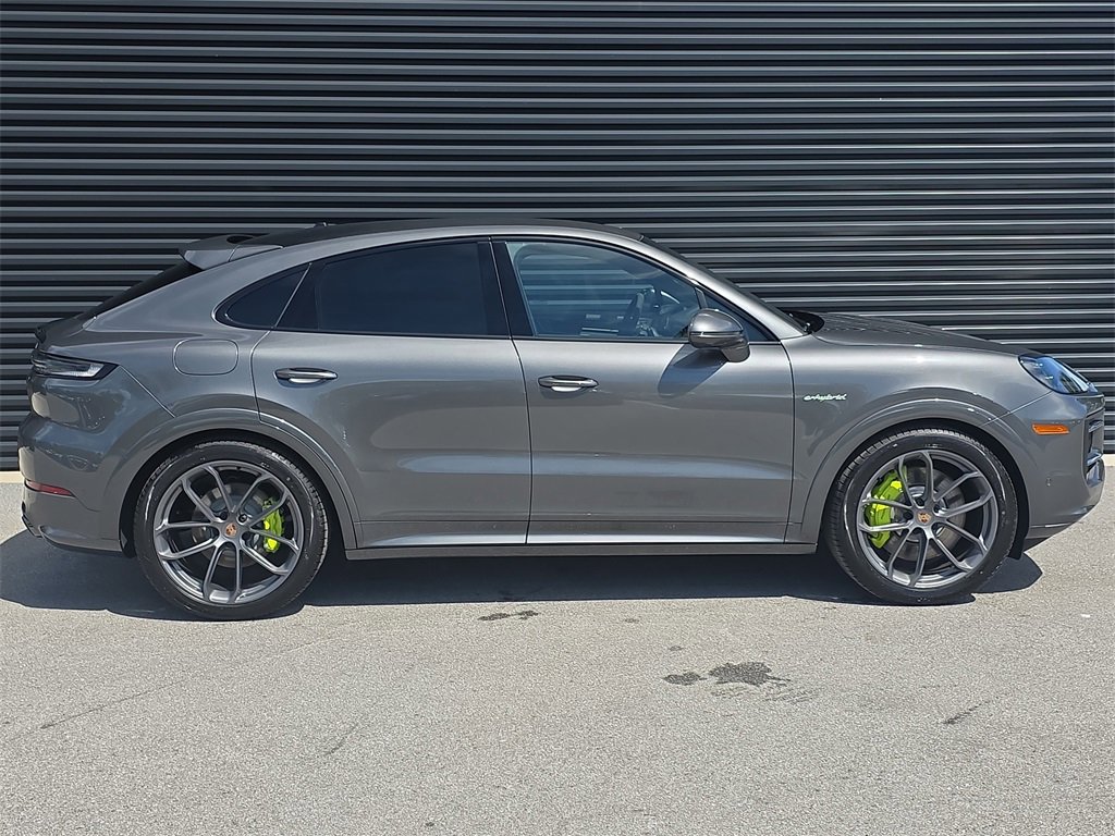 New 2026 Porsche Cayenne E-Hybrid Coupe image 8