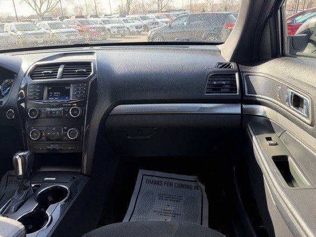 Used 2018 Ford Explorer XLT AWD/4WD image 27