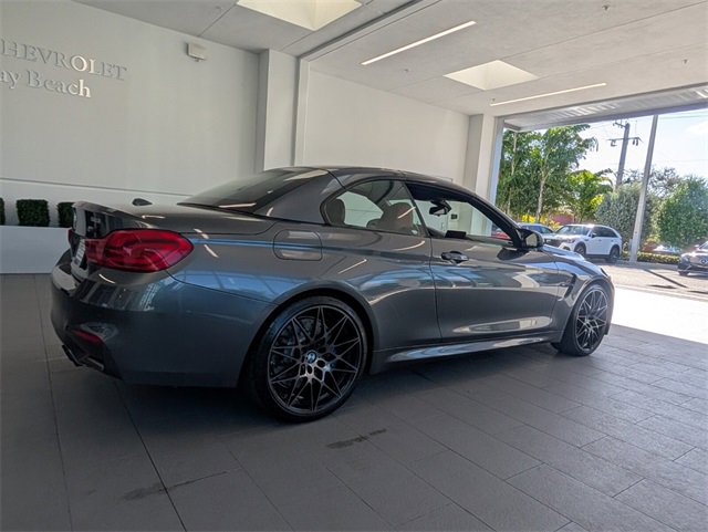 Used 2018 BMW M4 Convertible image 13