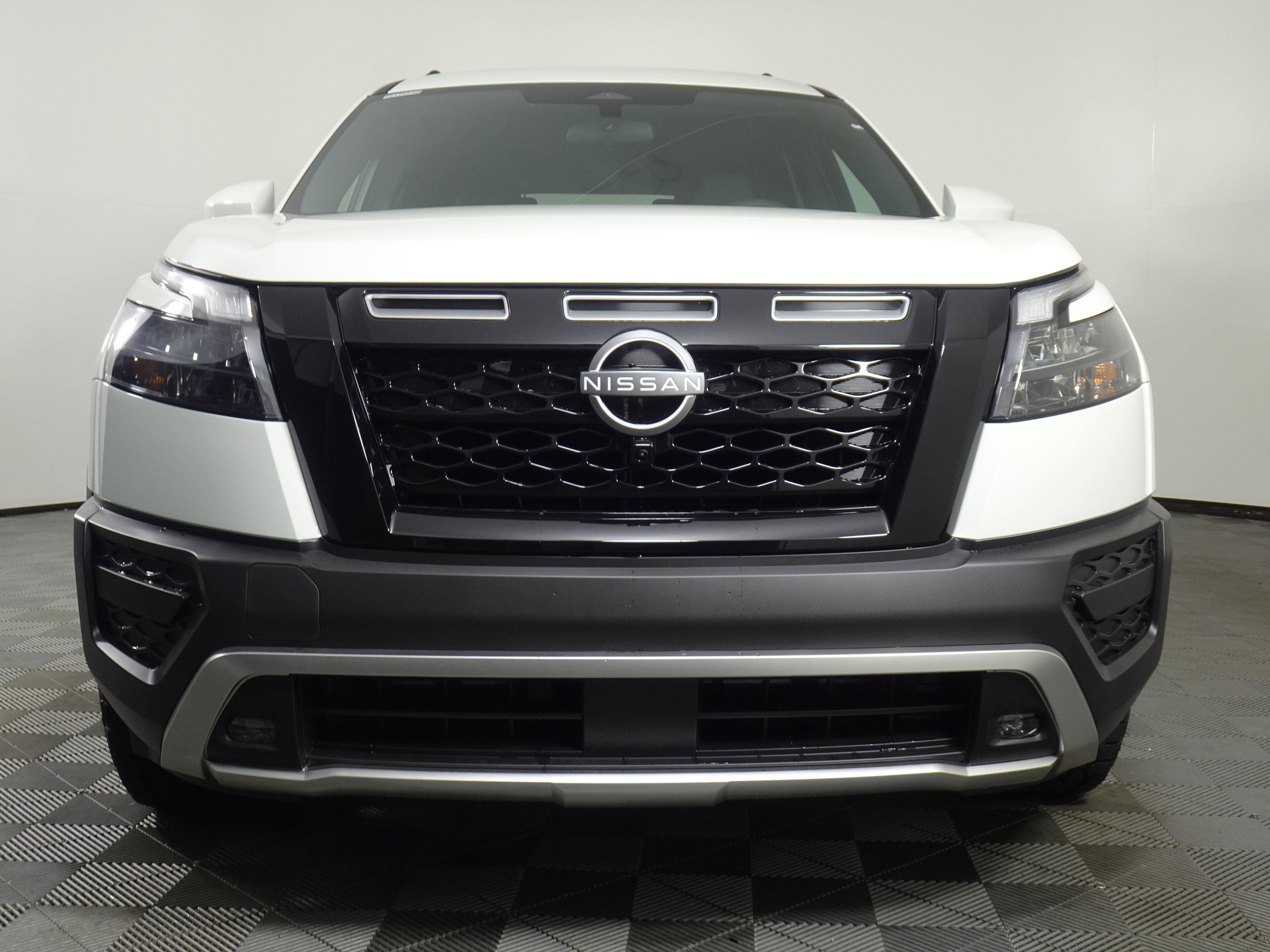 New 2025 Nissan Pathfinder Rock Creek image 17