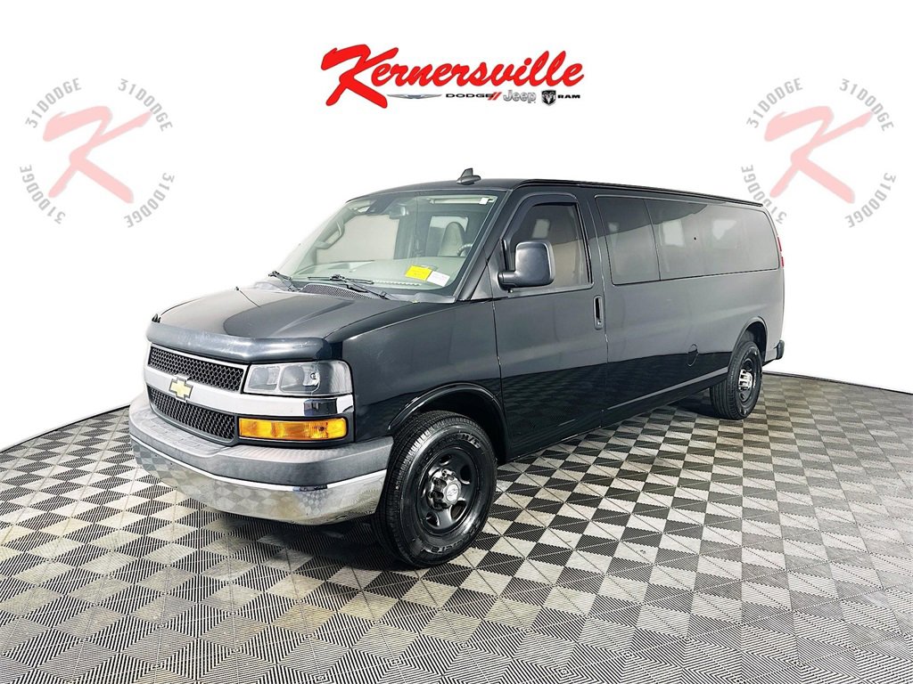 Used 2020 Chevrolet Express 3500 LT w/ LT Preferred Equipment Group image 3
