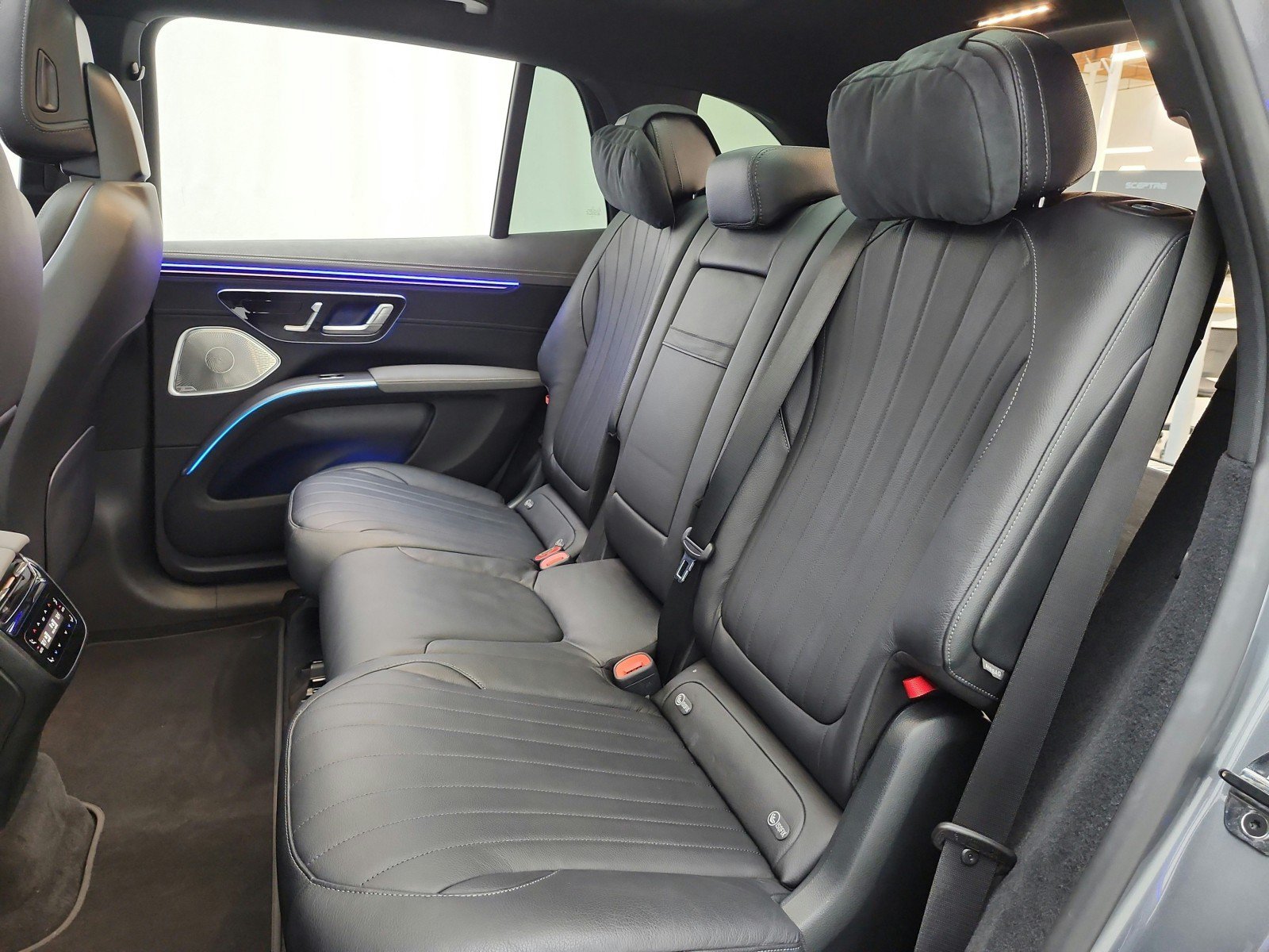 Certified 2023 Mercedes-Benz EQS 580 4MATIC SUV image 15