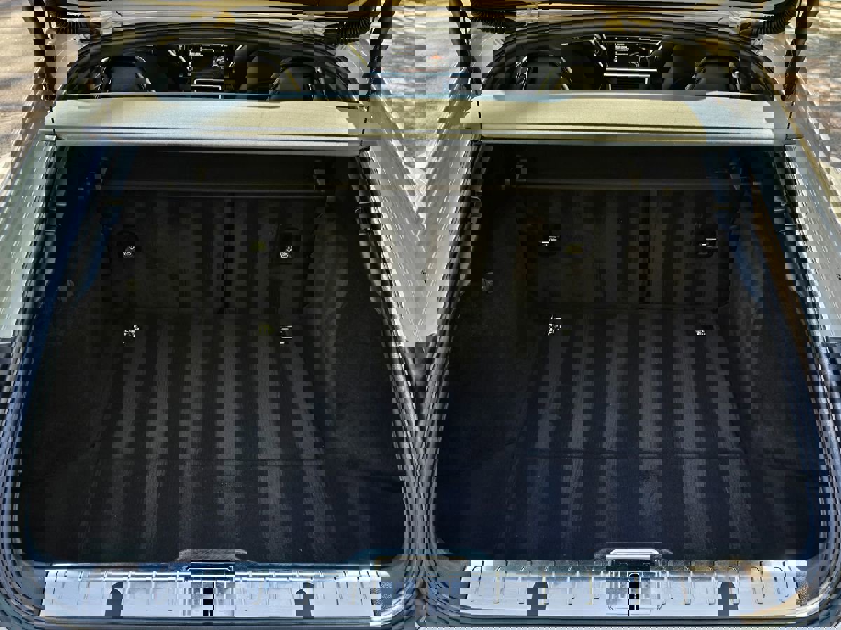 Used 2020 Porsche Panamera 4S image 70