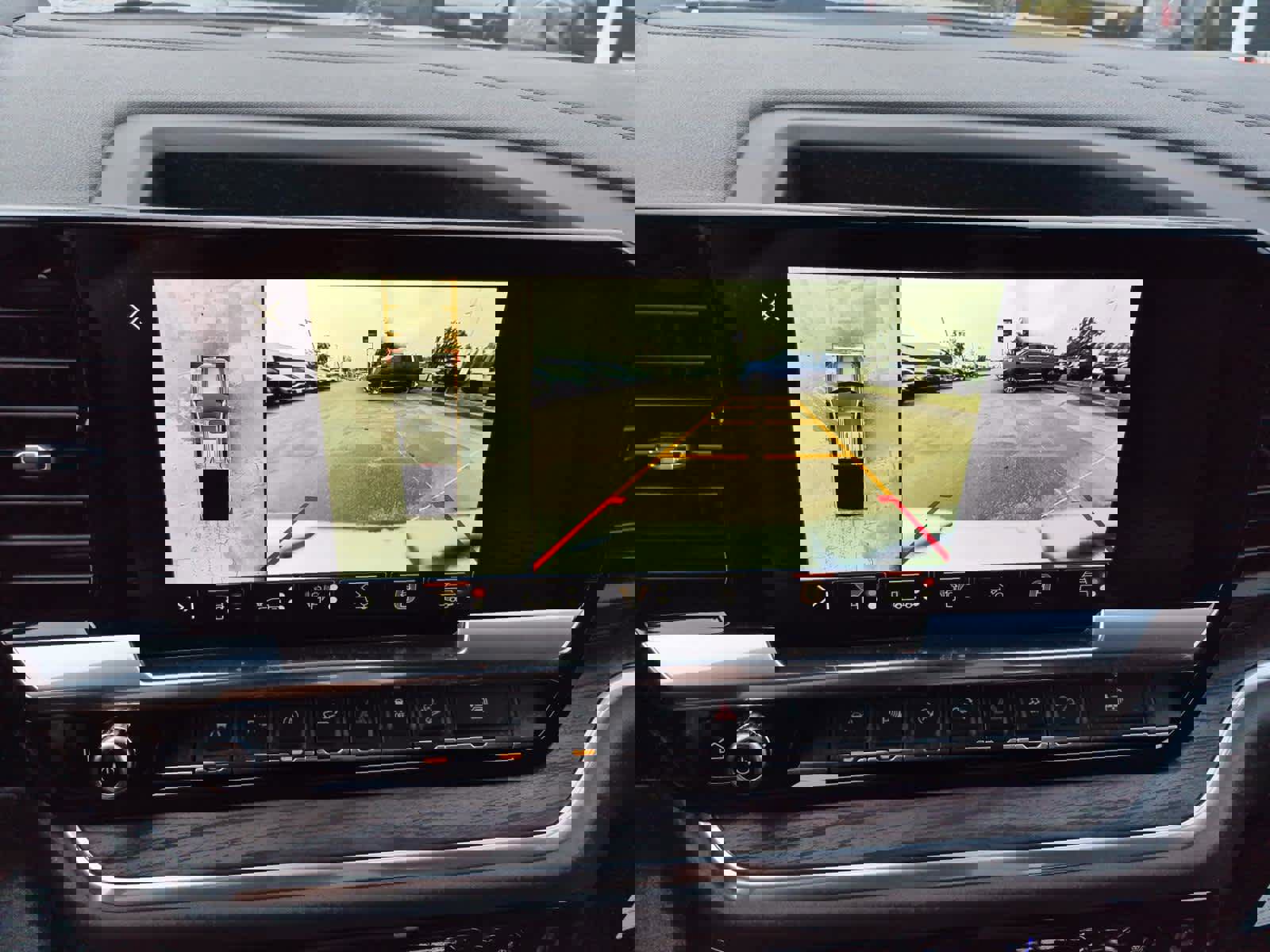 New 2026 GMC Sierra 1500 SLT image 18