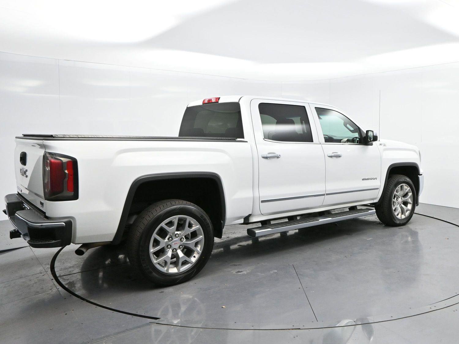 Used 2018 GMC Sierra 1500 SLT w/ SLT Premium Package image 7