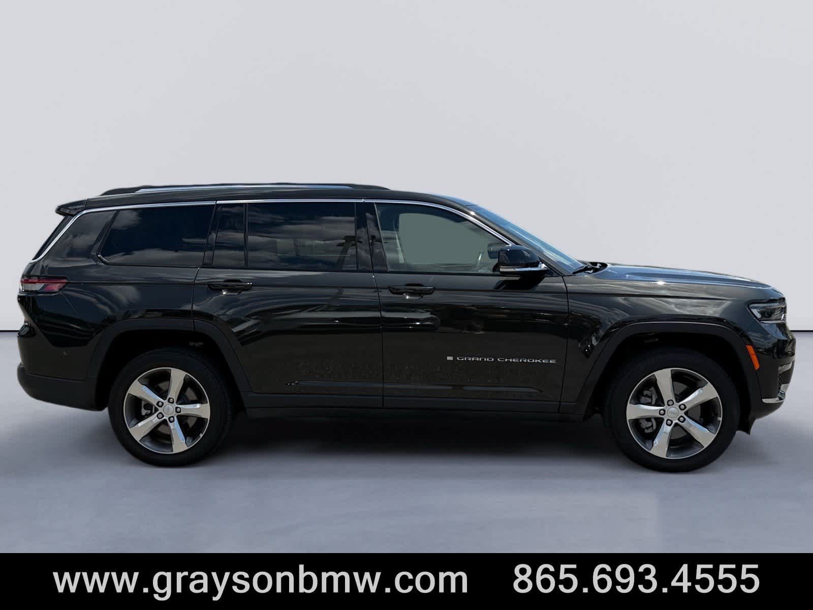 Used 2022 Jeep Grand Cherokee L Limited AWD/4WD image 2