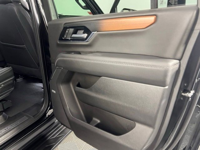 Used 2025 GMC Yukon XL Denali image 19