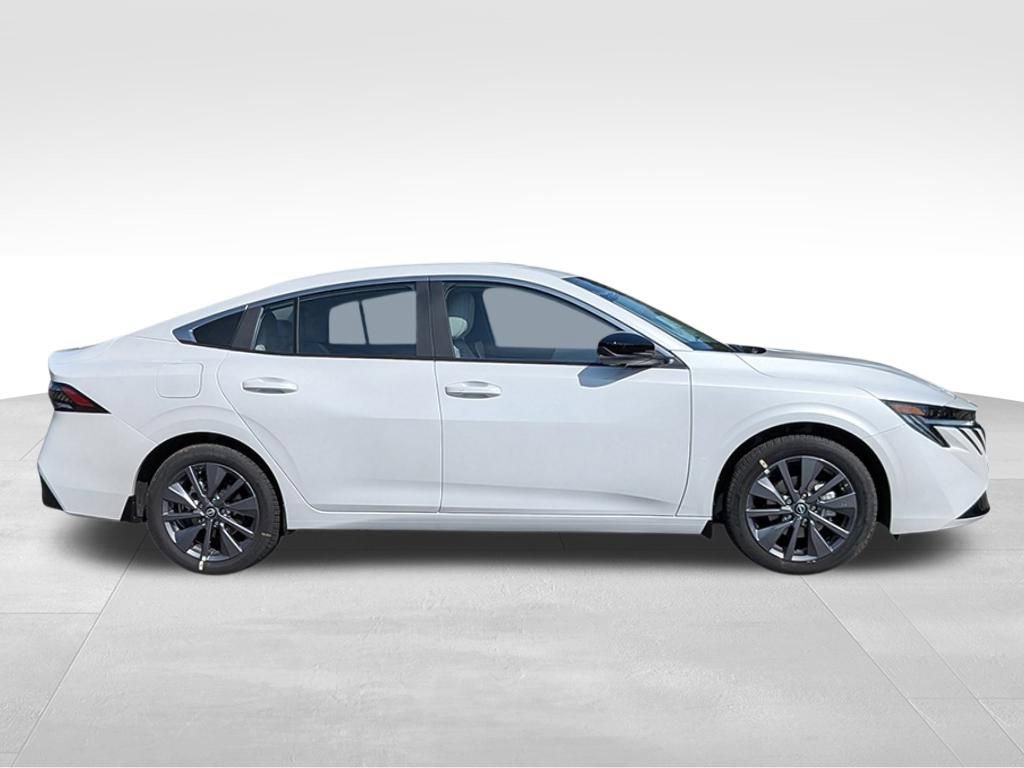 New 2026 Nissan Sentra SL w/ Floor Mat Package FWD image 5