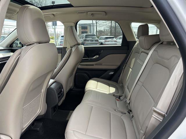 Used 2022 Lincoln Corsair AWD w/ Premium Package image 10