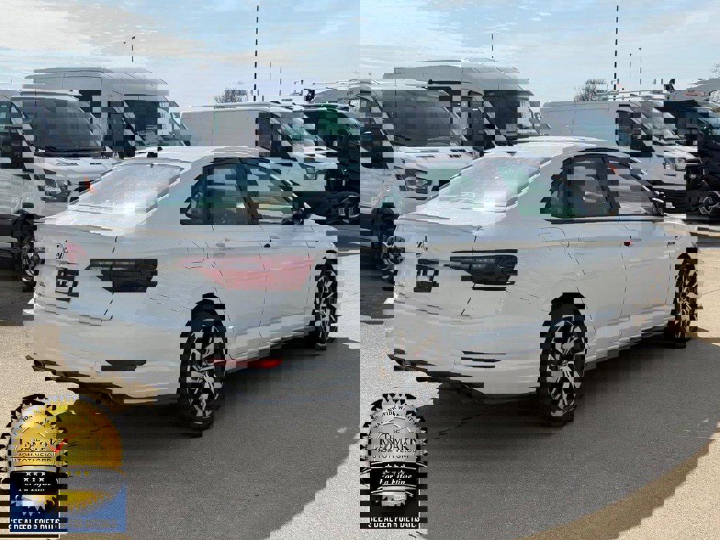 Used 2020 Volkswagen Jetta GLI Autobahn image 5