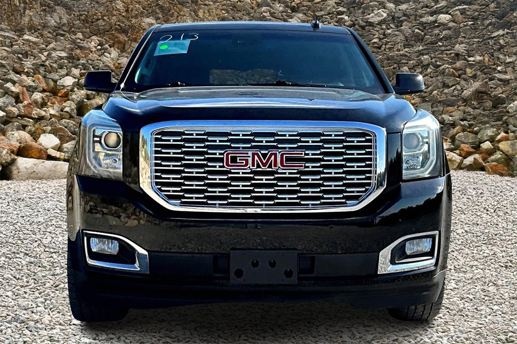 Used 2019 GMC Yukon XL Denali w/ Denali Ultimate Package image 3