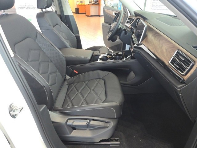 New 2026 Volkswagen Atlas SE image 14