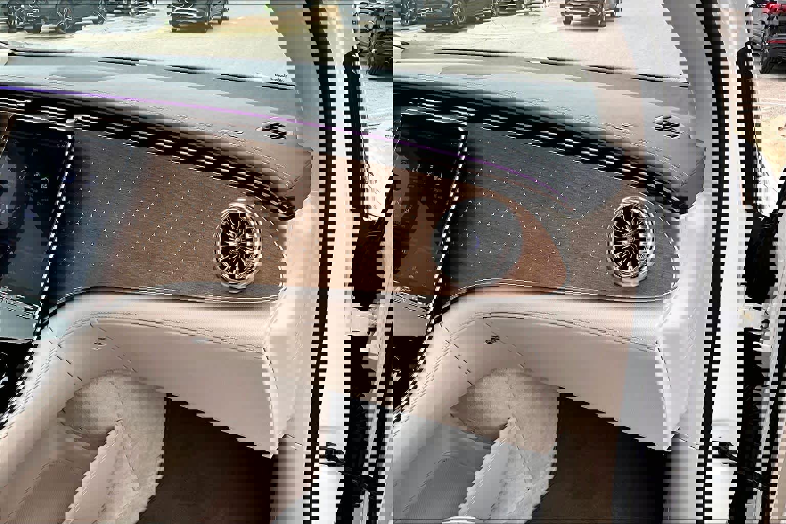 Used 2023 Mercedes-Benz EQS 450+ SUV image 18