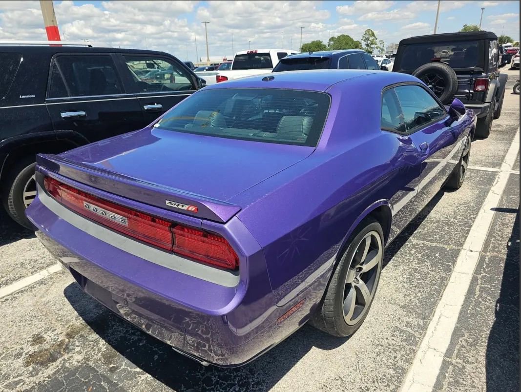 Used 2014 Dodge Challenger SRT8 RWD image 2