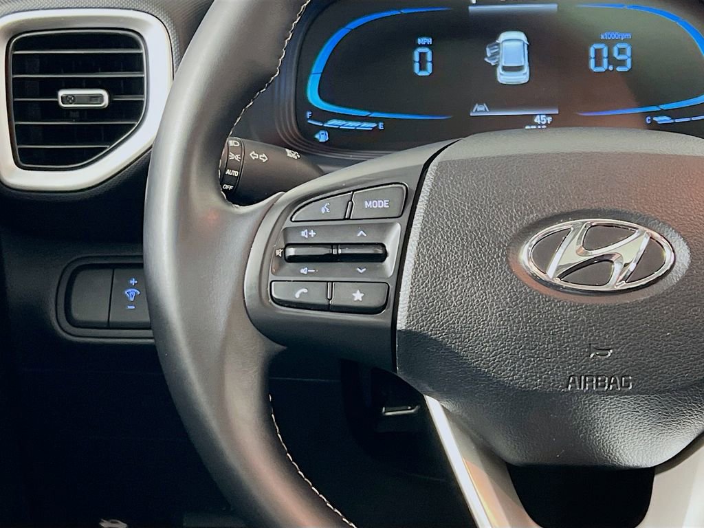 Used 2023 Hyundai Venue SEL w/ Cargo Package FWD image 10