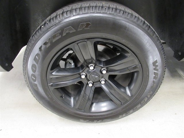 Used 2022 RAM 1500 Classic Warlock w/ Trailer & Traction Group image 7