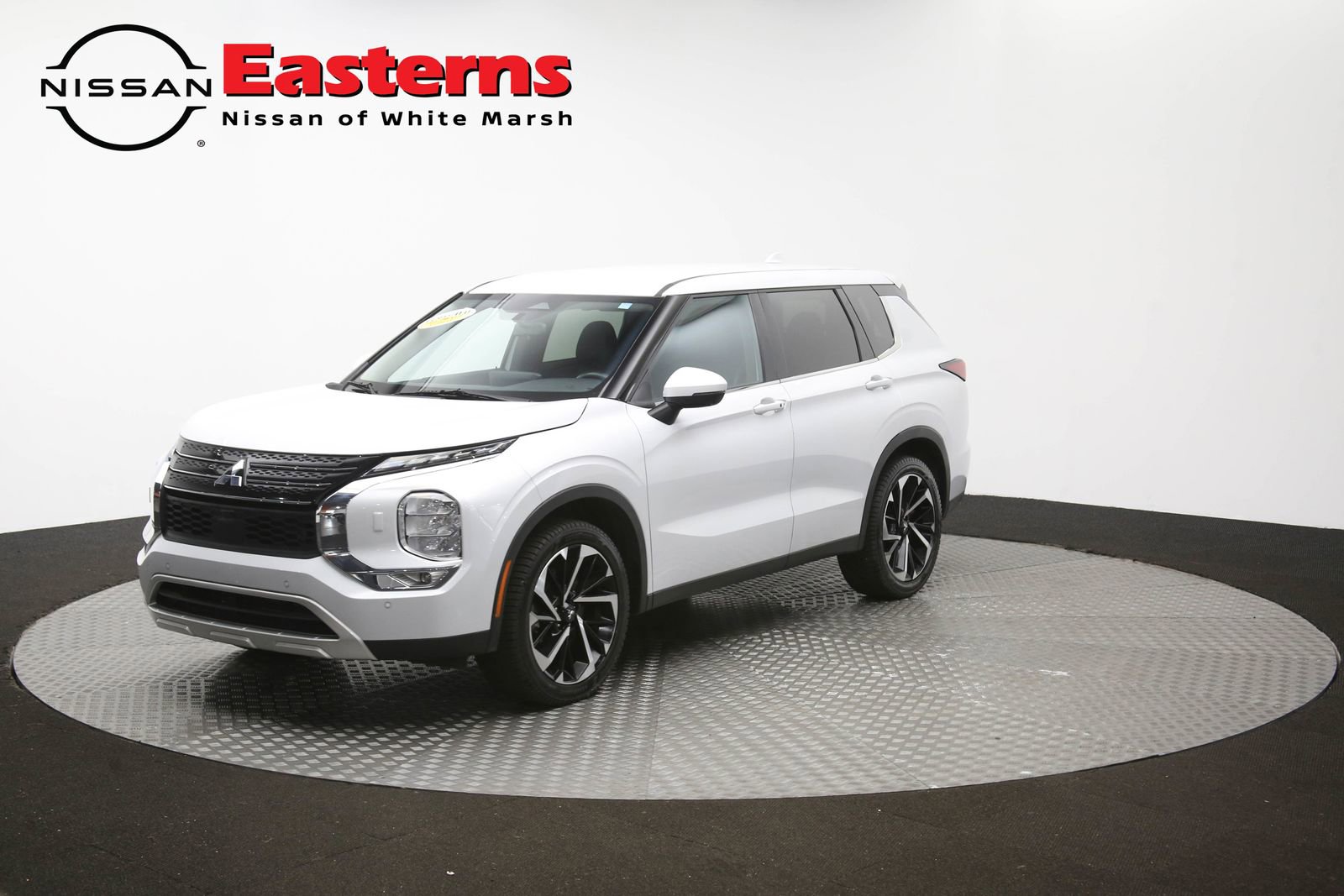 Used 2024 Mitsubishi Outlander AWD image 56