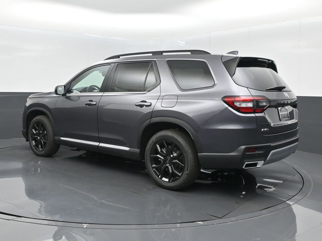 New 2025 Honda Pilot Touring image 16