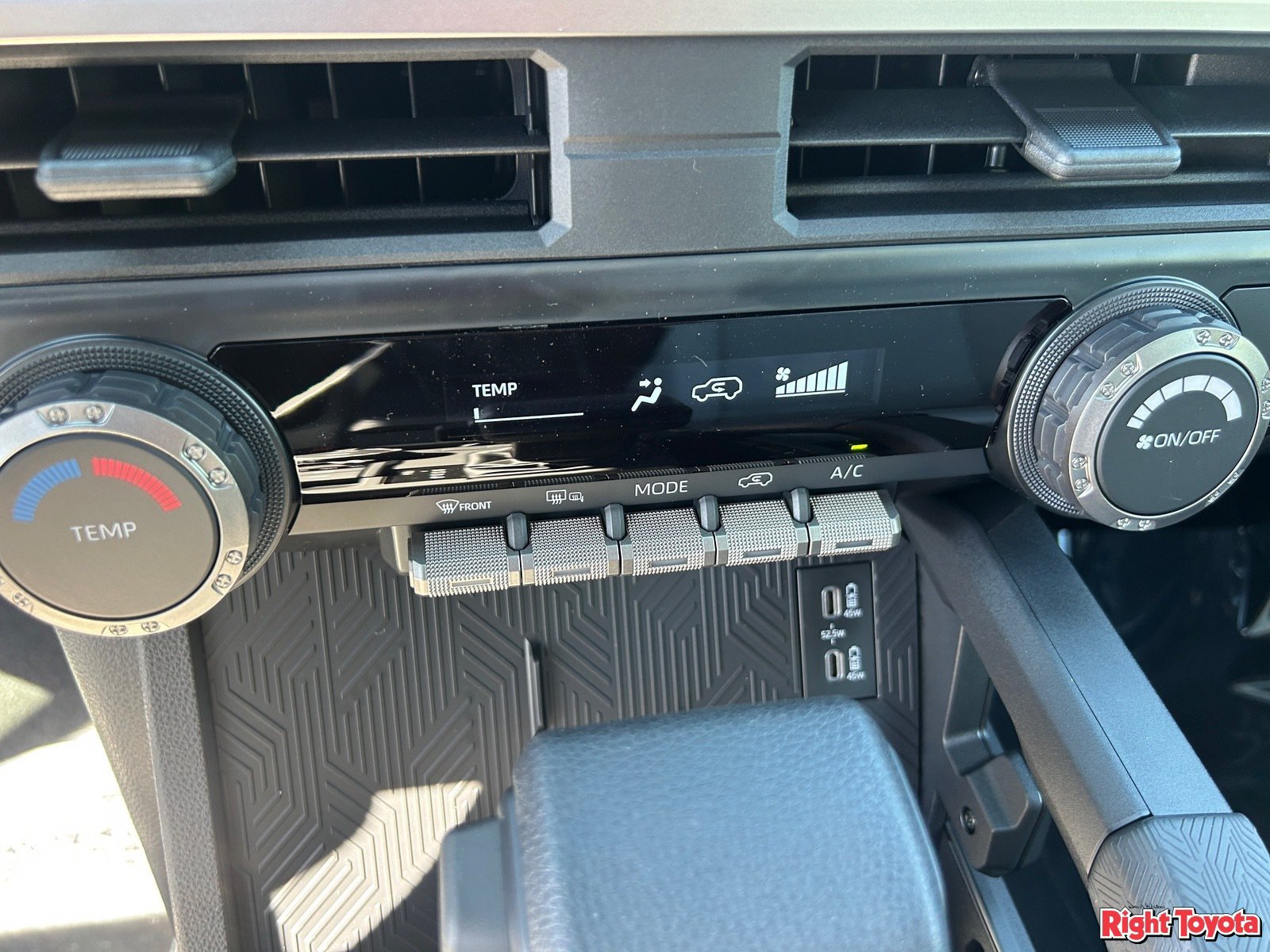 New 2026 Toyota 4Runner SR5 AWD/4WD image 25