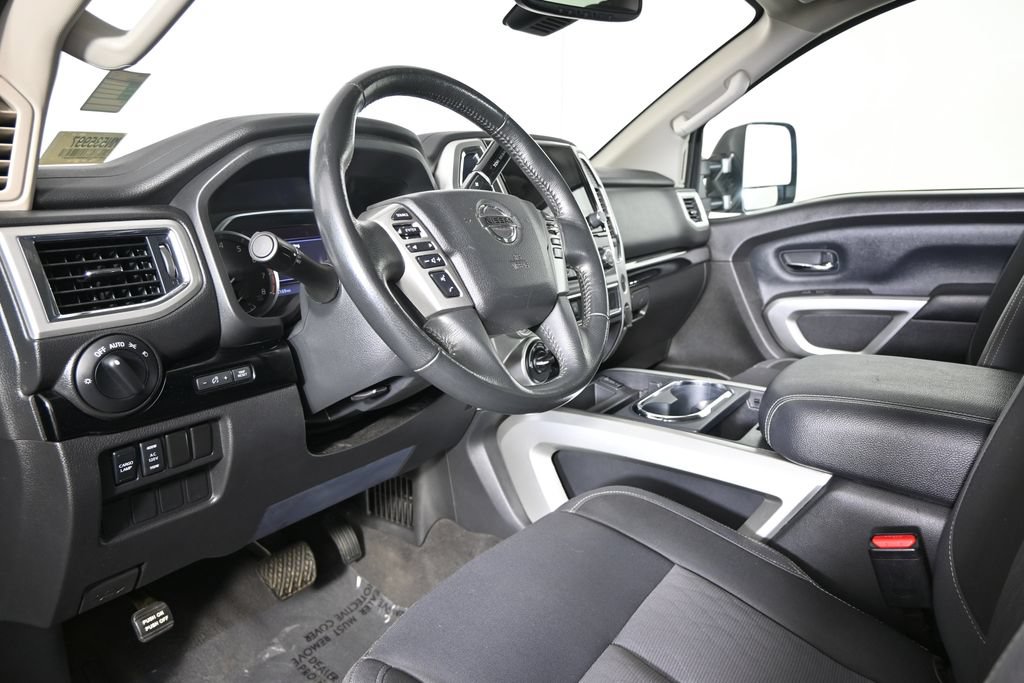 Used 2021 Nissan Titan SV w/ SV Convenience Package AWD/4WD image 22
