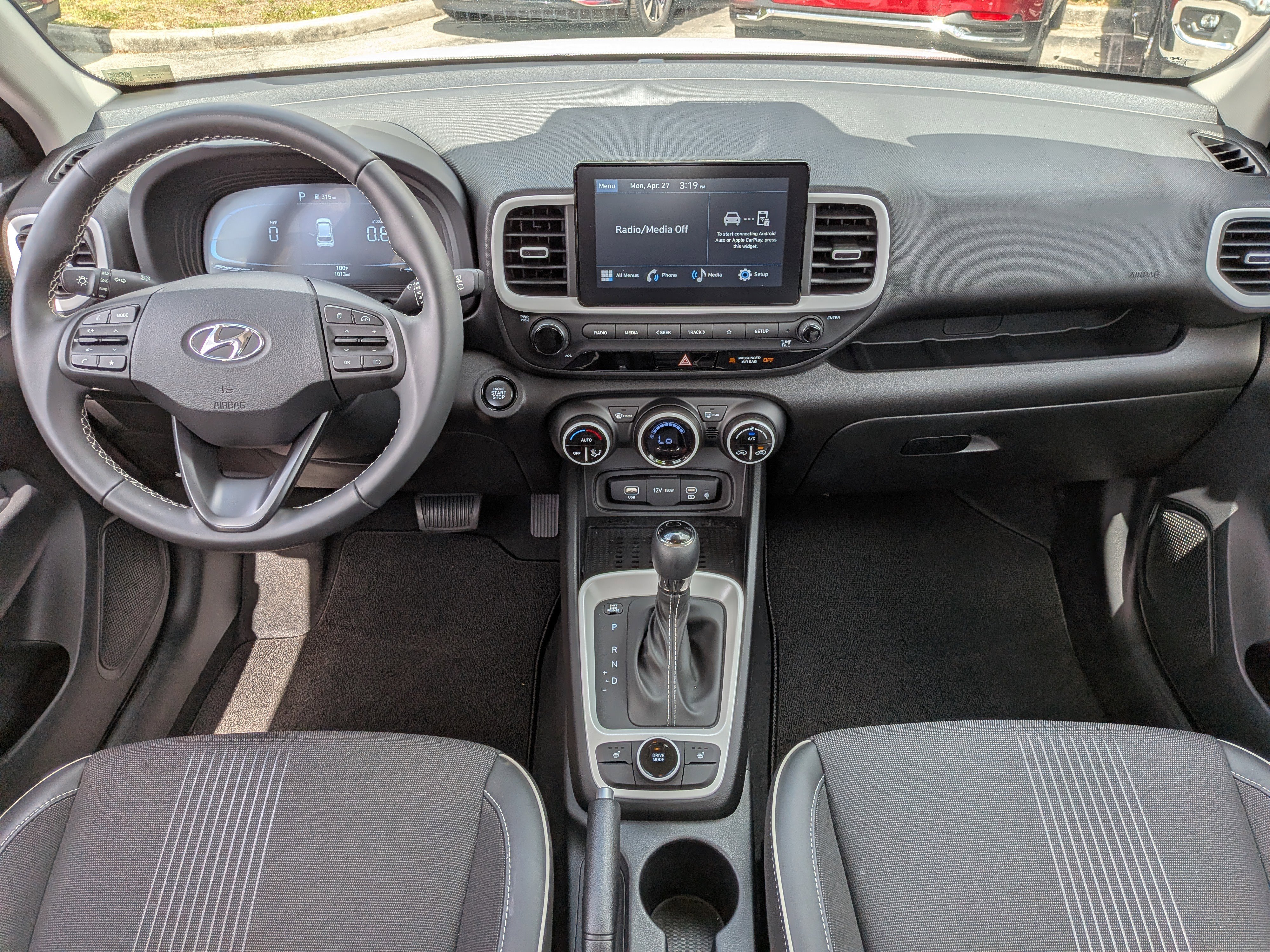 Used 2026 Hyundai Venue SEL FWD image 16