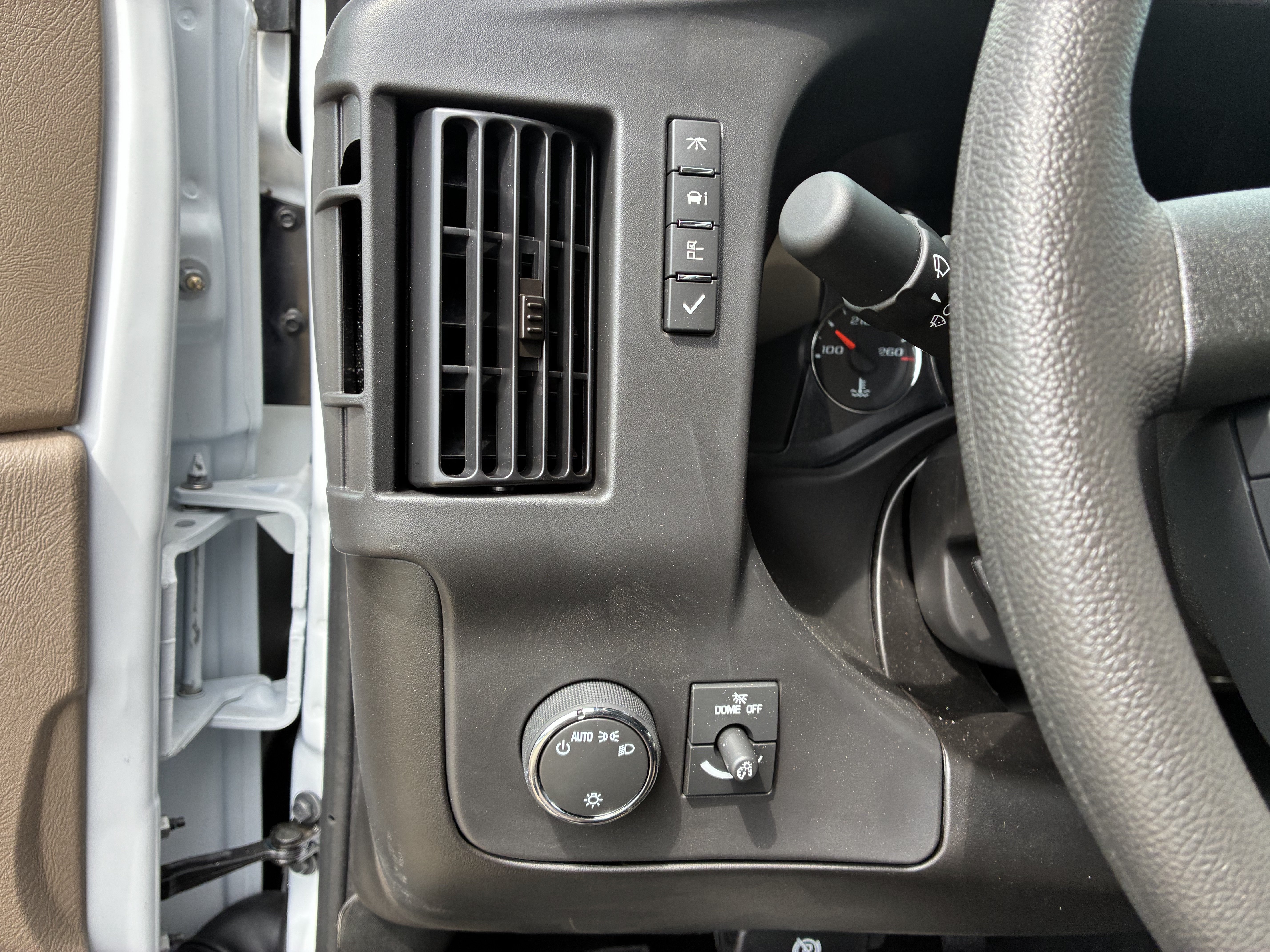 New 2026 Chevrolet Express 2500 w/ Driver Convenience Package RWD image 27